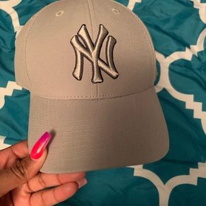 NY adjustable hat